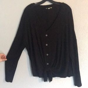 Gianni Bini Size: XL black front tie sweater